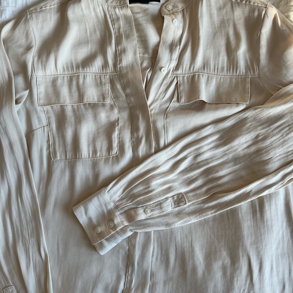 Banana Republic Utility Button-Up Blouse - size small - cream - Picture 3 of 4
